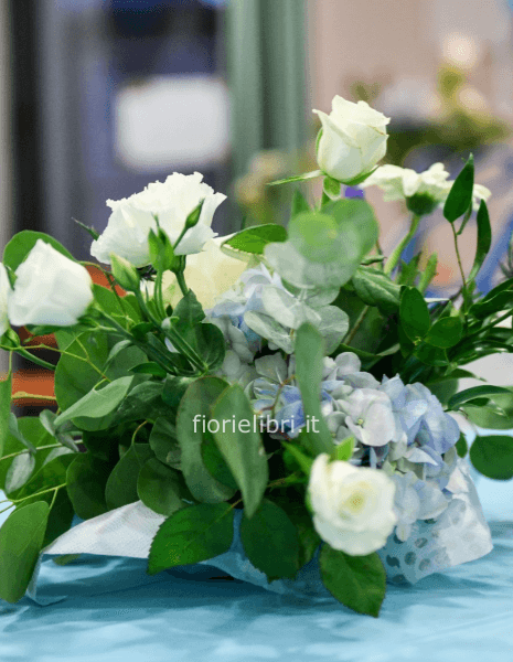 Centrotavola di fiori per evento