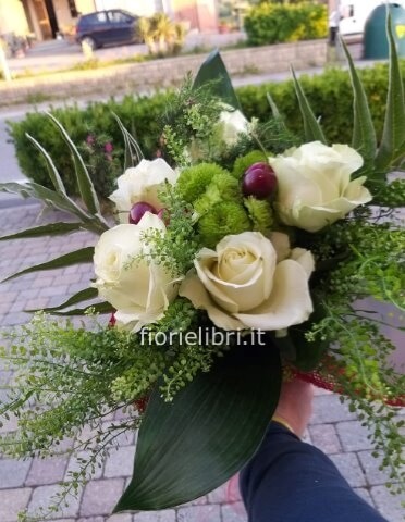 Bouquet di rose bianche